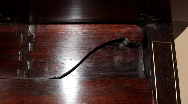 NAPOLEON III PERIODE DROP LEAF TAFEL