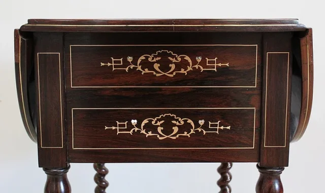 NAPOLEON III PERIODE DROP LEAF TAFEL