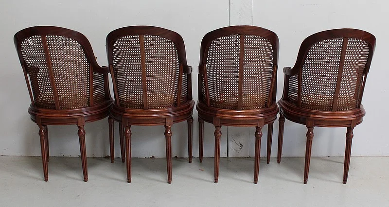 SESSEL IM LOUIS XVI-STIL