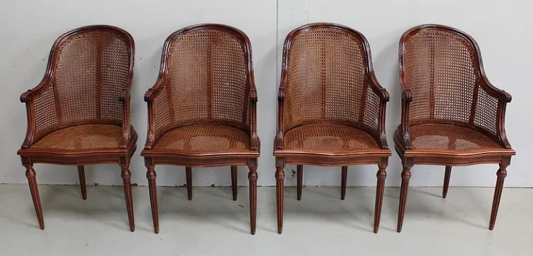 Suite de Fauteuils en Acajou, Style Louis XVI – Début XXe