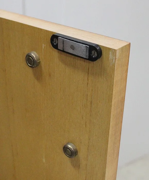 VINTAGE CABINET