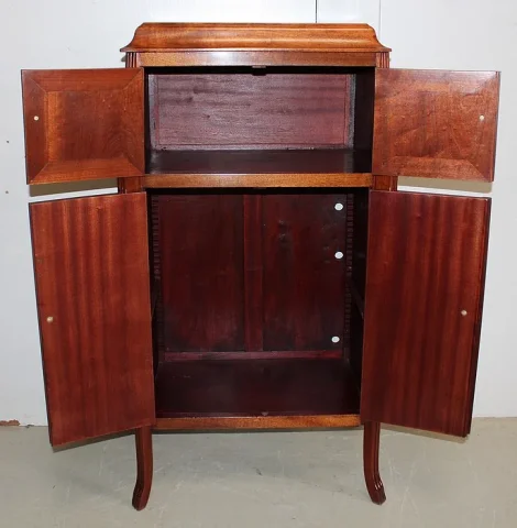 Petit Cabinet en Acajou et Bois Précieux, Époque Art Nouveau – Début XXe