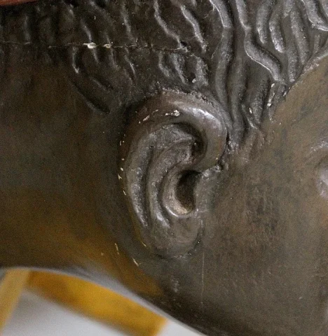 PAIR OF VENITIAN SEATS