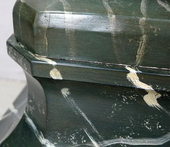 PAIR OF VENITIAN SEATS