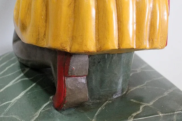 PAIR OF VENITIAN SEATS