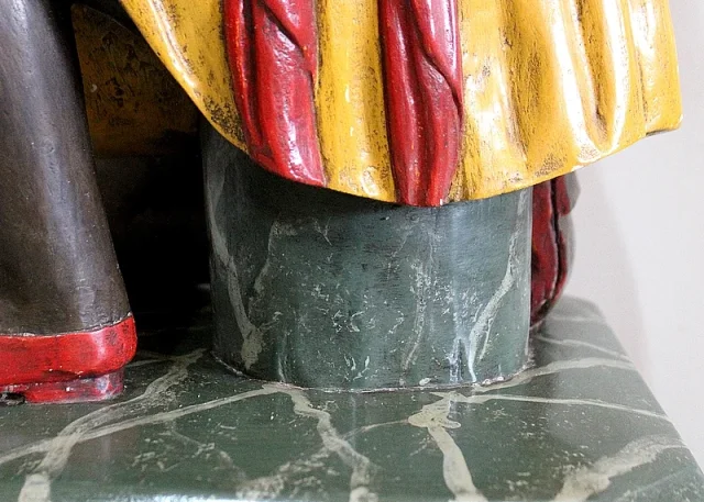 PAIR OF VENITIAN SEATS