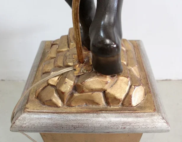 NUBIAN FLARE HOLDER