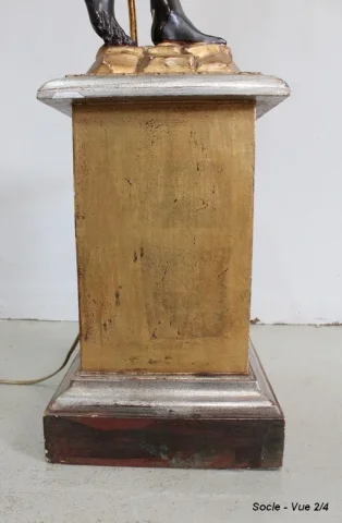 NUBIAN FLARE HOLDER