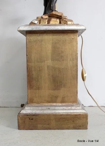 NUBIAN FLARE HOLDER