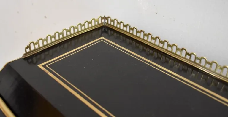 Petit Bureau de Pente en Poirier Noirci, époque Napoléon III – Début XIXe