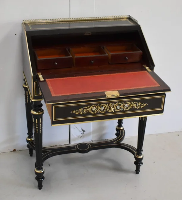 NAPOLEON III PERIOD SLOPE TOP SCHREIBTISCH