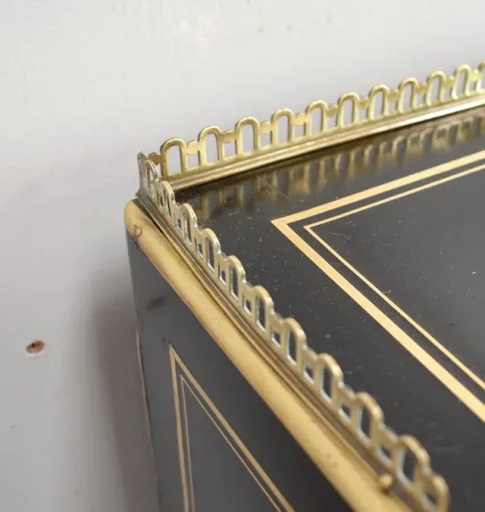 Petit Bureau de Pente en Poirier Noirci, époque Napoléon III – Début XIXe