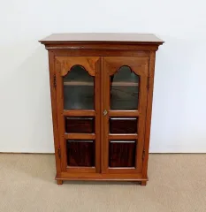 INDISCHER GEWÜRZSCHRANK