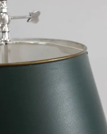 Importante Lampe Bouillotte en Métal Argenté, goût Louis XVI – Fin XIXe