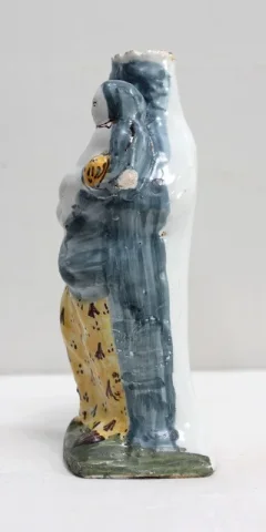 FAIENCE STATUETTE DER JUNGFRAU MARIA 18. JAHRHUNDERT