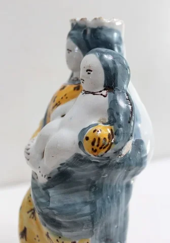 FAIENCE STATUETTE DER JUNGFRAU MARIA 18. JAHRHUNDERT