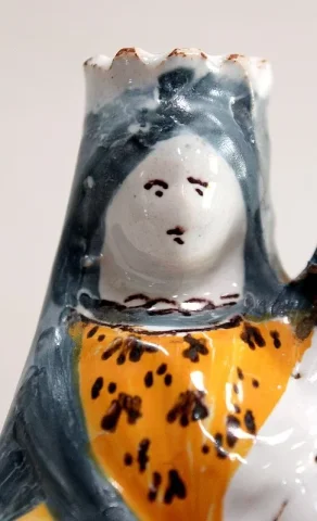 FAIENCE STATUETTE DER JUNGFRAU MARIA 18. JAHRHUNDERT