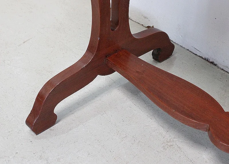 KIDNEY TABLE