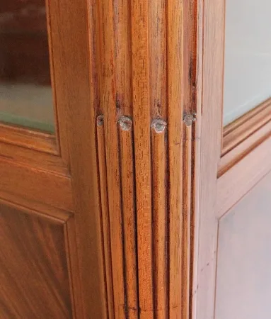 Vitrine Toutes Faces en Acajou massif, style Louis XVI – Fin XIXe