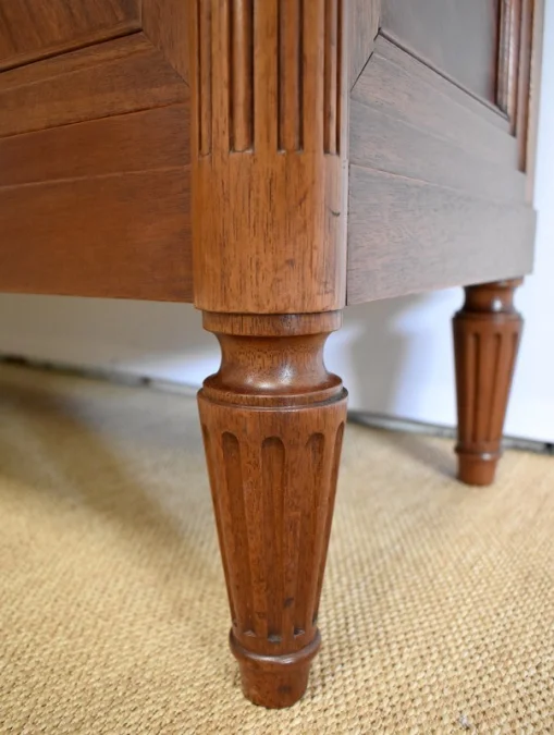 LOUIS XVI STIJL DISPLAYKABINET