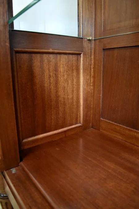 LOUIS XVI STIJL DISPLAYKABINET