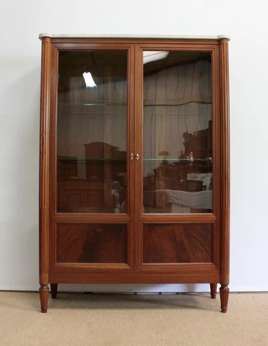 LOUIS XVI STIJL DISPLAYKABINET