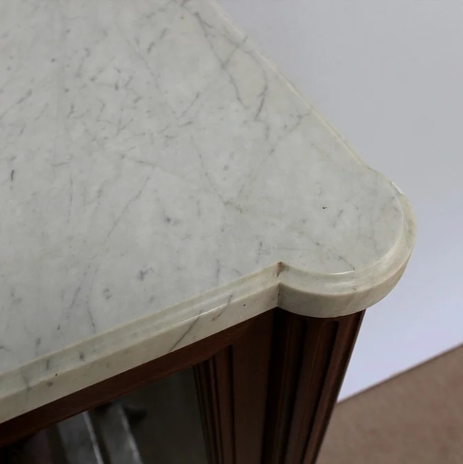 LOUIS XVI STIJL DISPLAYKABINET