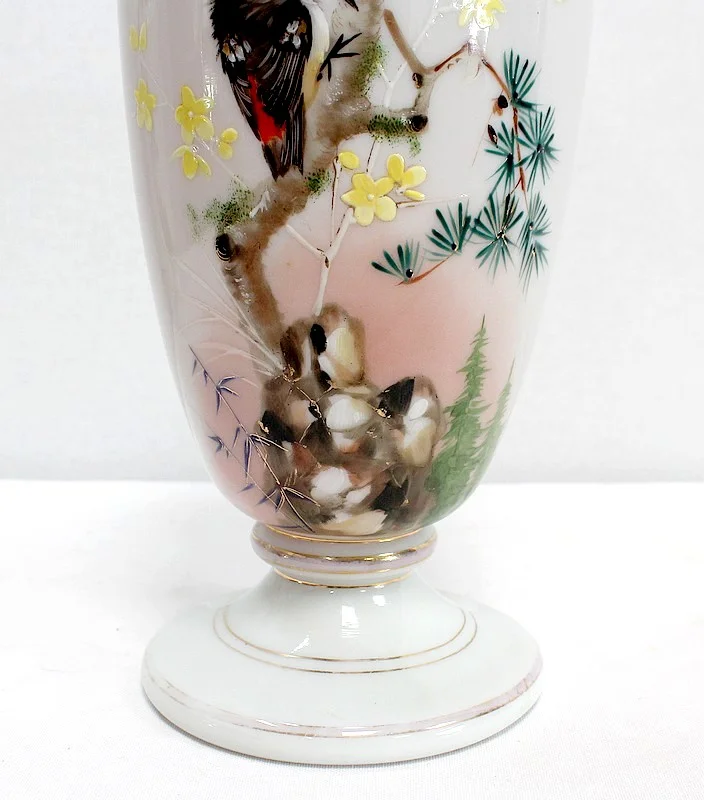 大きな磁器の花瓶のペア