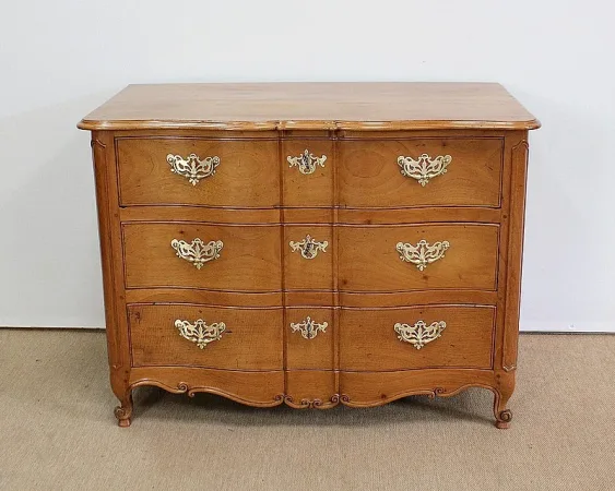 Commode de Port Nantaise en Acajou Jaune de Saint-Martin, époque Louis XV – XVIIIe