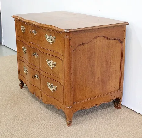 Commode de Port Nantaise en Acajou Jaune de Saint-Martin, époque Louis XV – XVIIIe