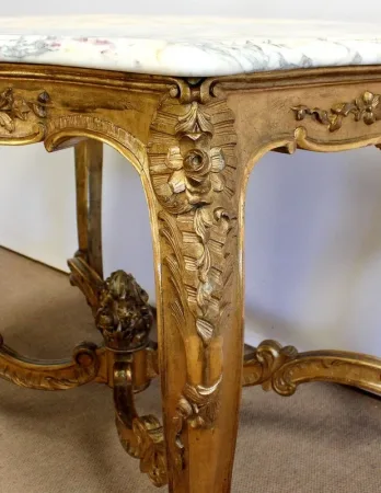Table de milieu en Marbre et Bois doré, style Régence - 2ème partie XIXe