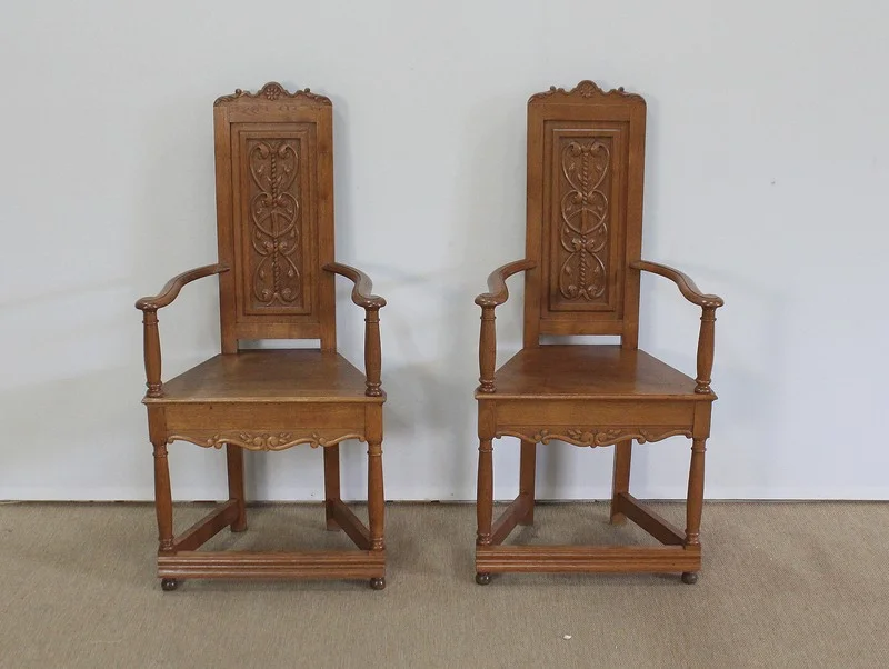 PAIR OF ARMCHAIRS