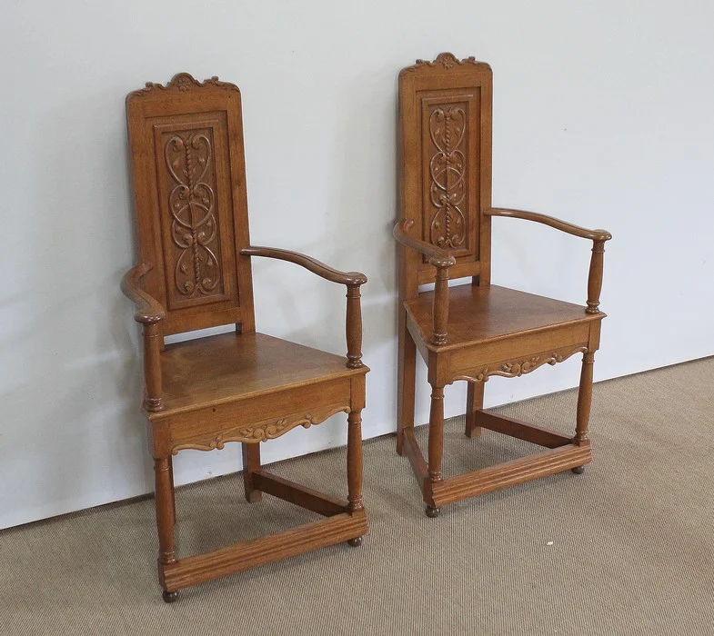 PAIR OF ARMCHAIRS