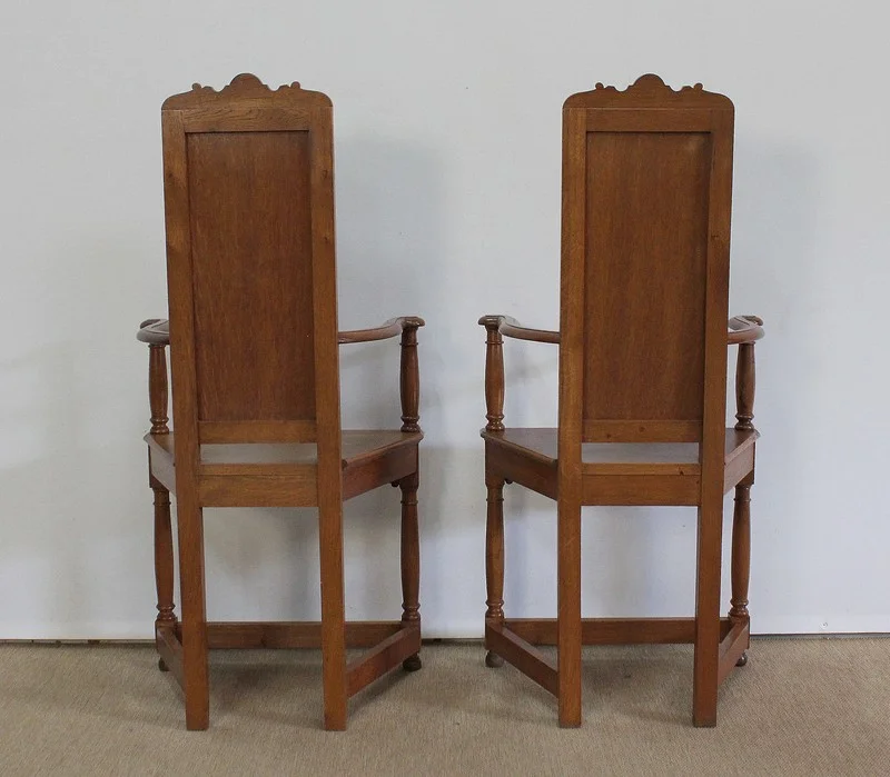 PAIR OF ARMCHAIRS