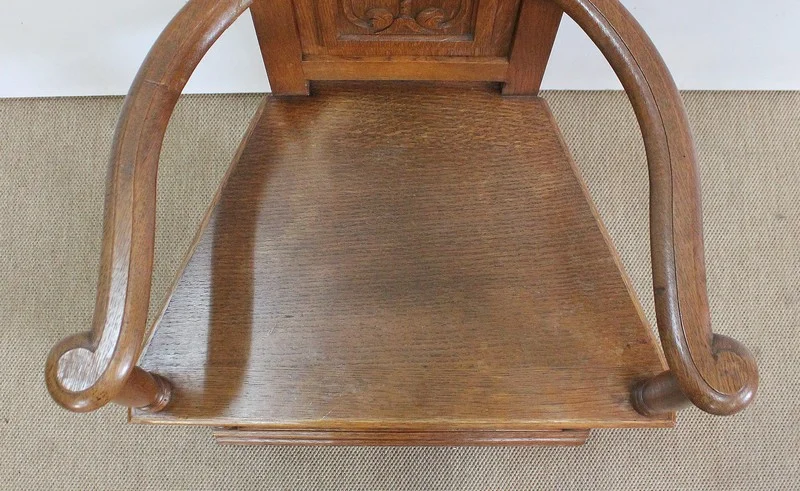 PAIR OF ARMCHAIRS
