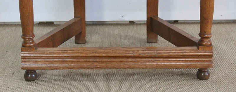 PAIR OF ARMCHAIRS