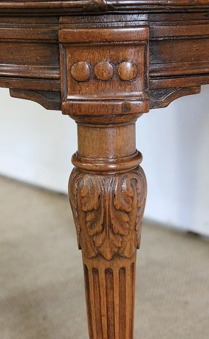 SESSEL IM LOUIS XVI-STIL