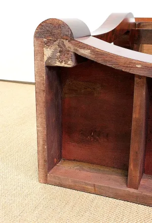 Petite Console en placage de Ronce d’Acajou de Cuba, époque Restauration – Début XIXe