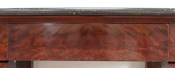 Petite Console en placage de Ronce d’Acajou de Cuba, époque Restauration – Début XIXe