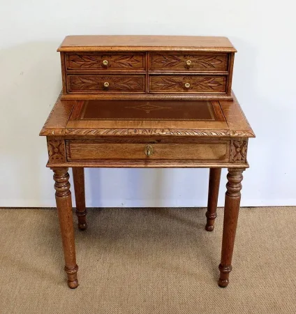 Rare petit Bureau d’enfant à gradin en Chêne massif – Fin XIXe