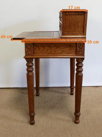 Rare petit Bureau d’enfant à gradin en Chêne massif – Fin XIXe