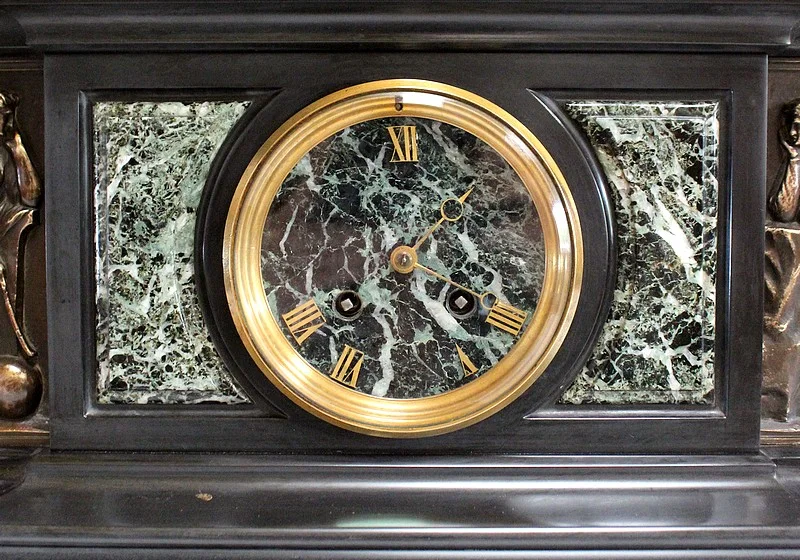 Pendule de Propriété à l'Antique - Fin XIXe