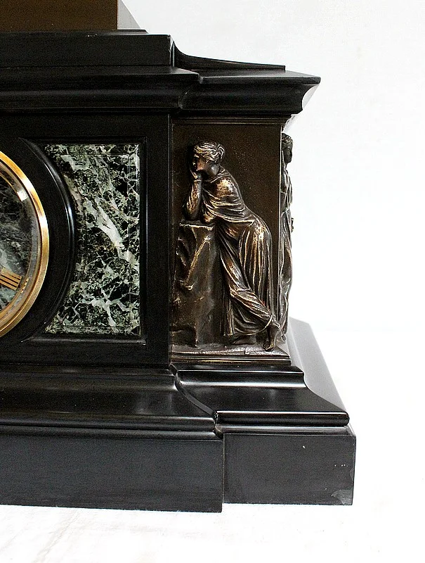 Pendule de Propriété à l'Antique - Fin XIXe