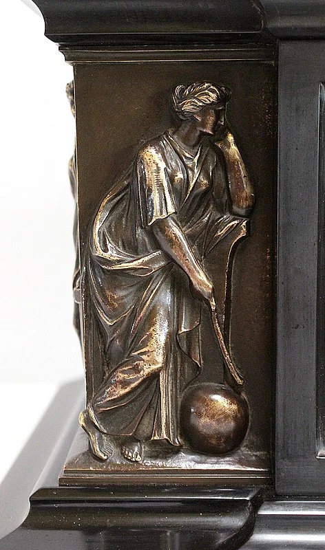 Pendule de Propriété à l'Antique - Fin XIXe