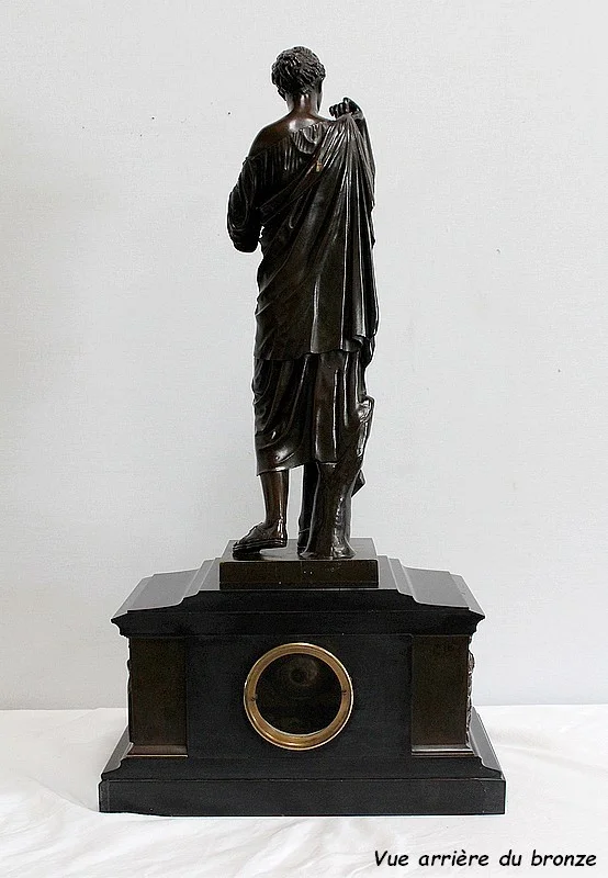 Pendule de Propriété à l'Antique - Fin XIXe