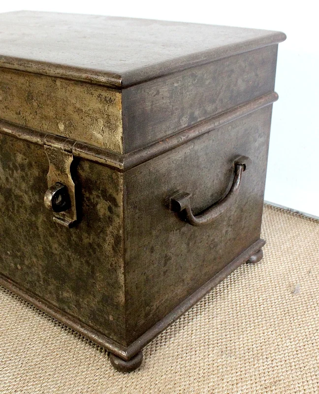 CAJA DEL SIGLO XVIII
