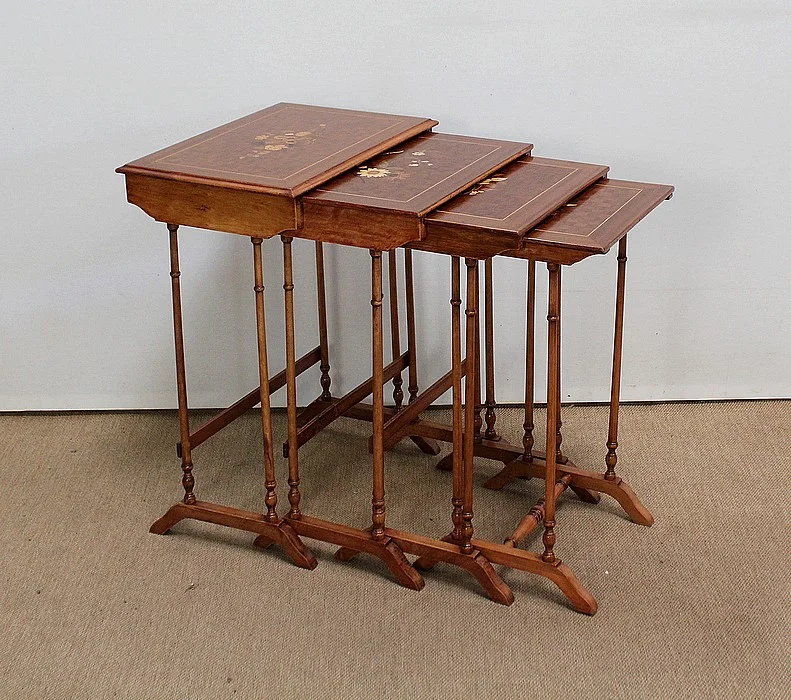 Ensemble de 4 Tables Gigognes - époque 1900