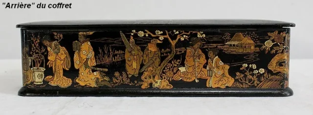 Coffret à Laque Noire et Décors Japonais - 1900