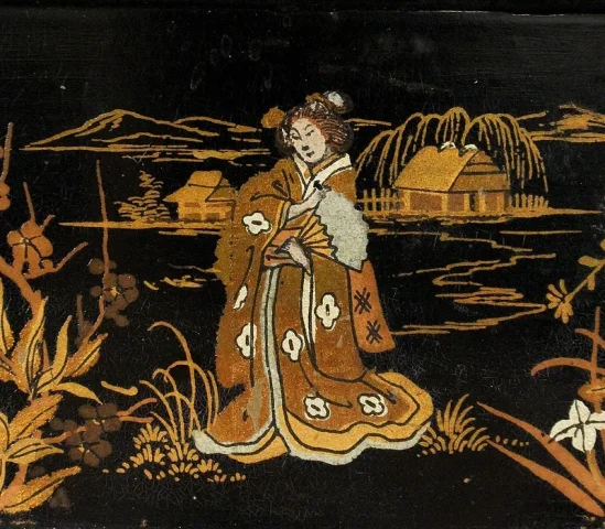 Coffret à Laque Noire et Décors Japonais - 1900