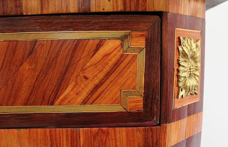 Petit Secrétaire en Bois précieux, époque Louis XVI – XVIIIe